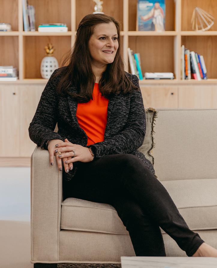 Carrie Kitner, Associate